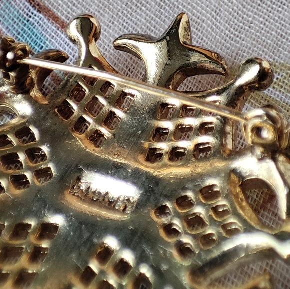 Monet Heavy Electroplate Signed Snowflake Unisex Vintage Rhinestone Brooch Pin - Picture 7 of 11